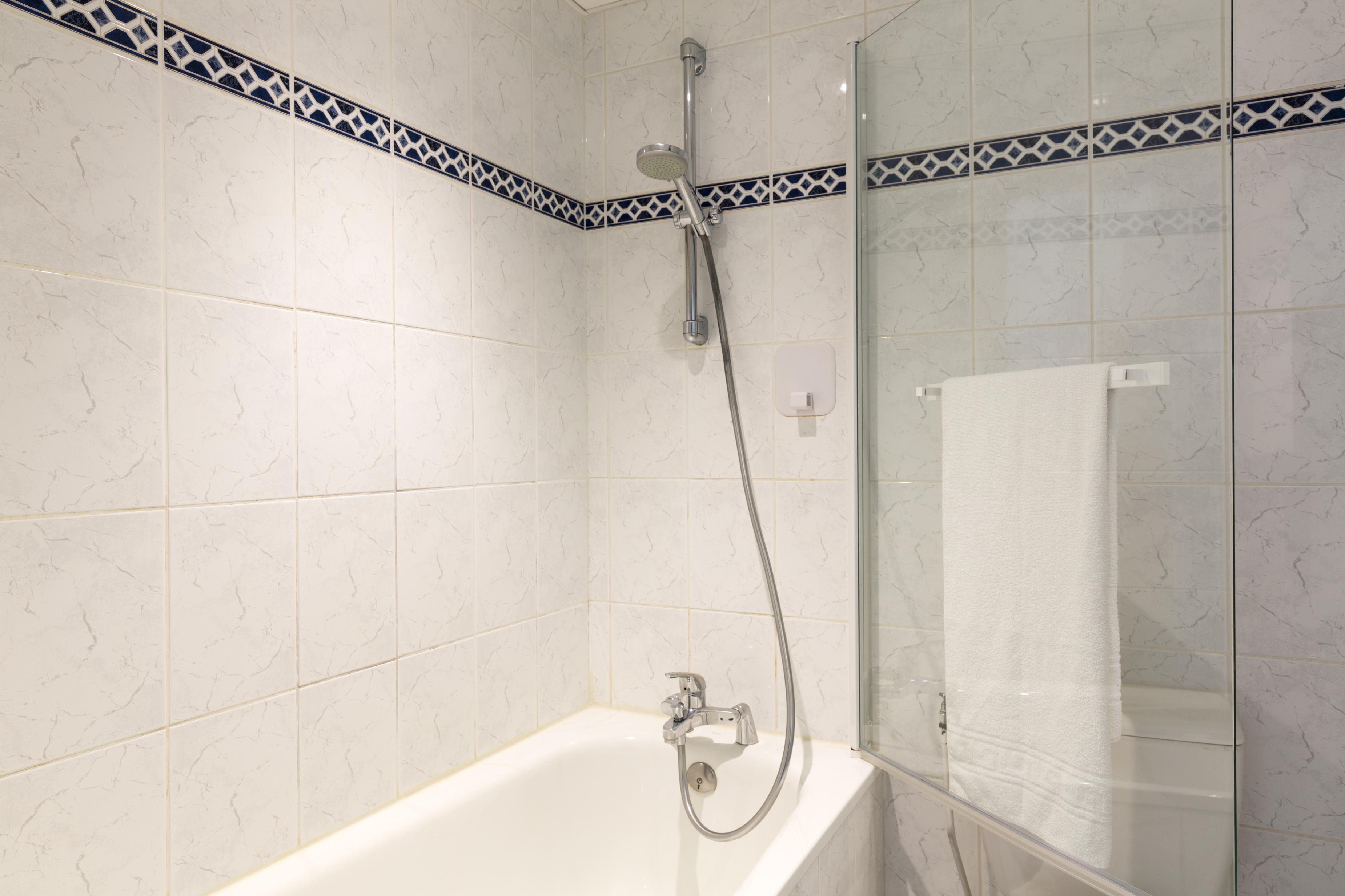 Brit Hotel Confort Nevers Centre Gare Zewnętrze zdjęcie