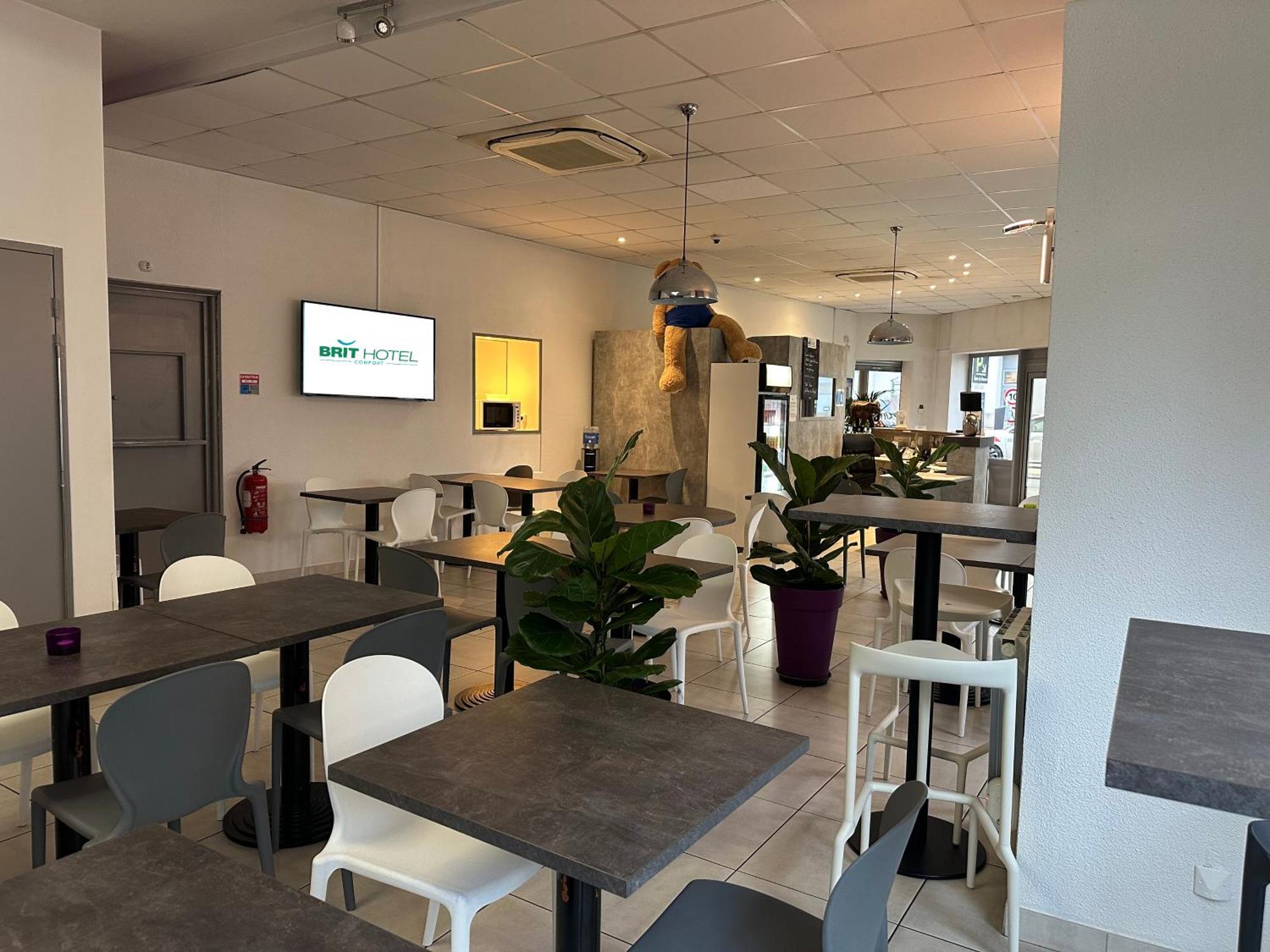 Brit Hotel Confort Nevers Centre Gare Zewnętrze zdjęcie