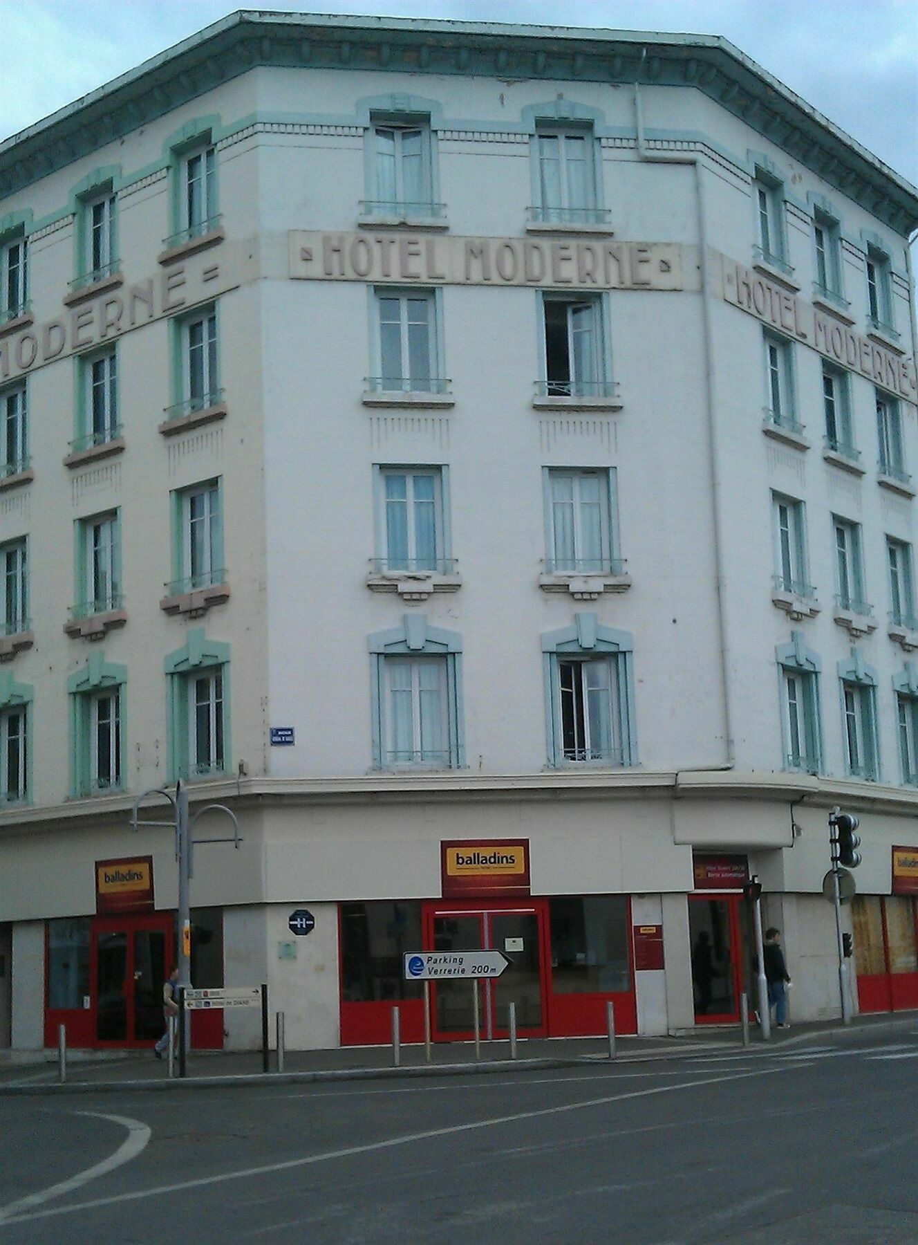 Brit Hotel Confort Nevers Centre Gare Zewnętrze zdjęcie