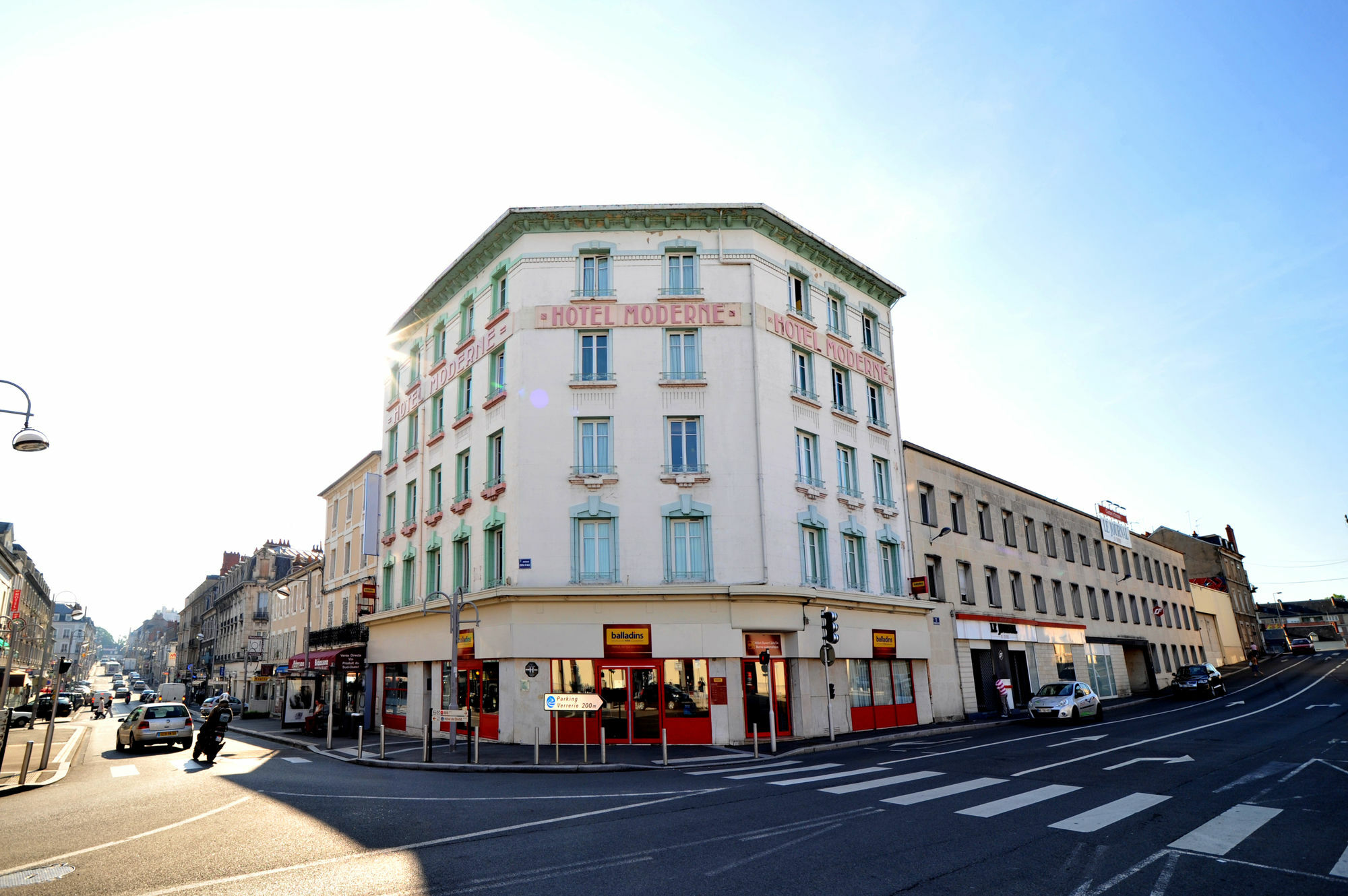 Brit Hotel Confort Nevers Centre Gare Zewnętrze zdjęcie